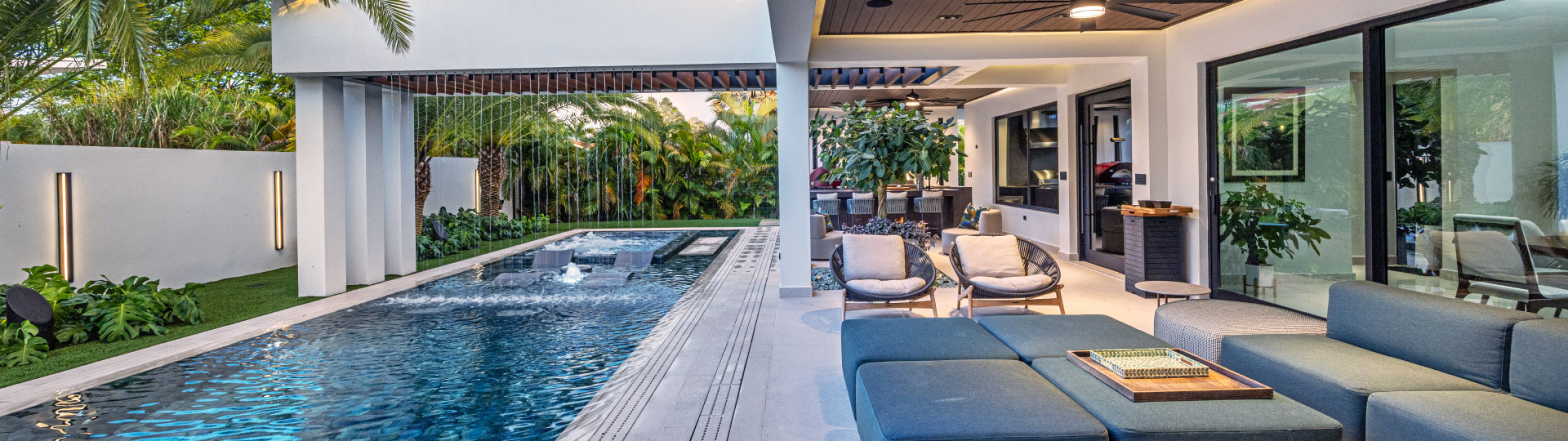 Esta residencia en Dorado rinde tributo a la naturaleza y los paisajes de Puerto Rico
