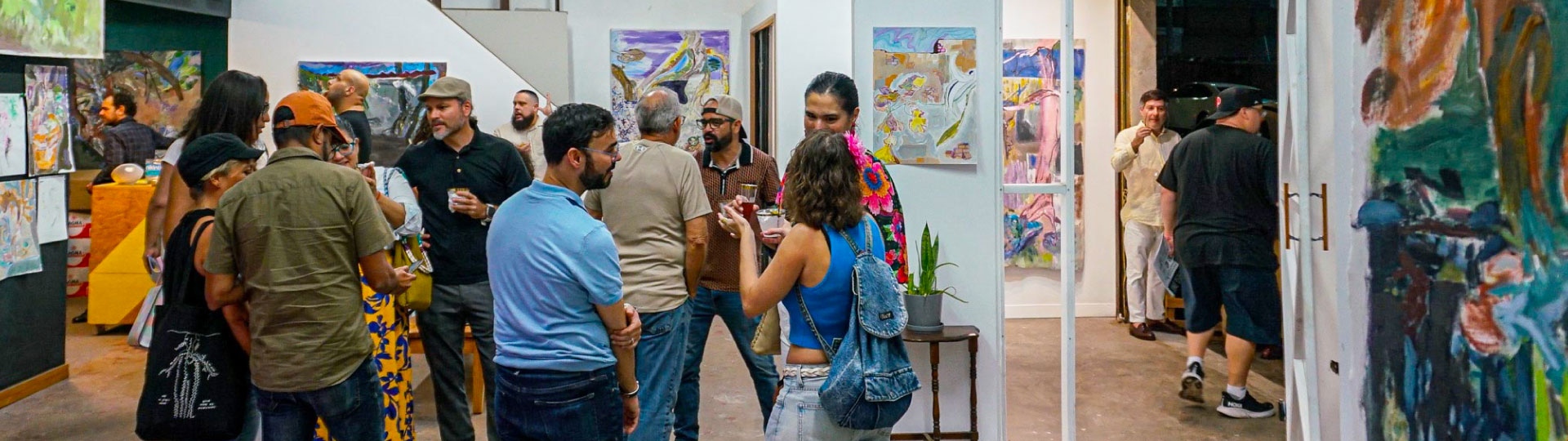 Explora el arte en los Martes de Galería