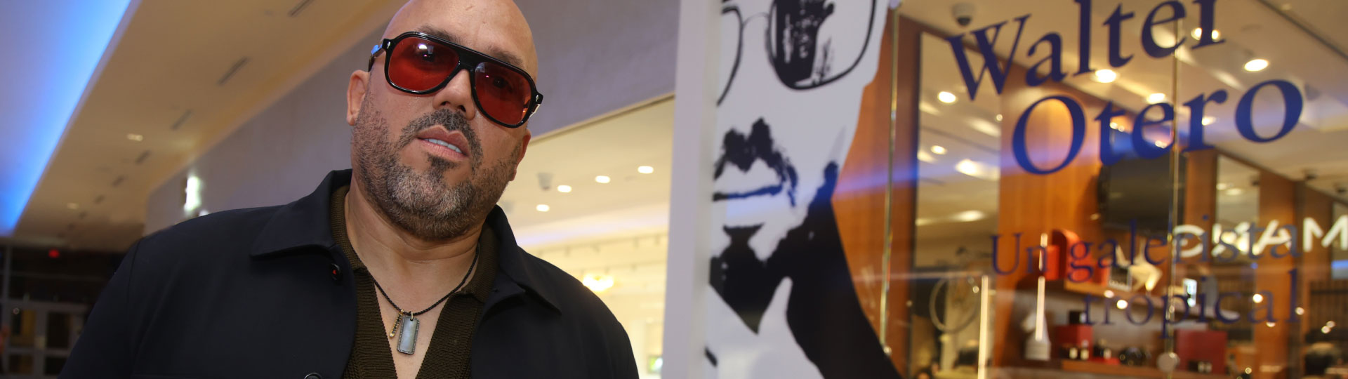 Modo de Vida - El Rey Midas del arte puertorriqueño, Walter Otero, publica su primer libro Un Galerista Tropical